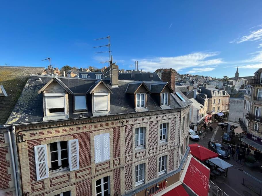 Les Bains De Trouville Exteriör bild
